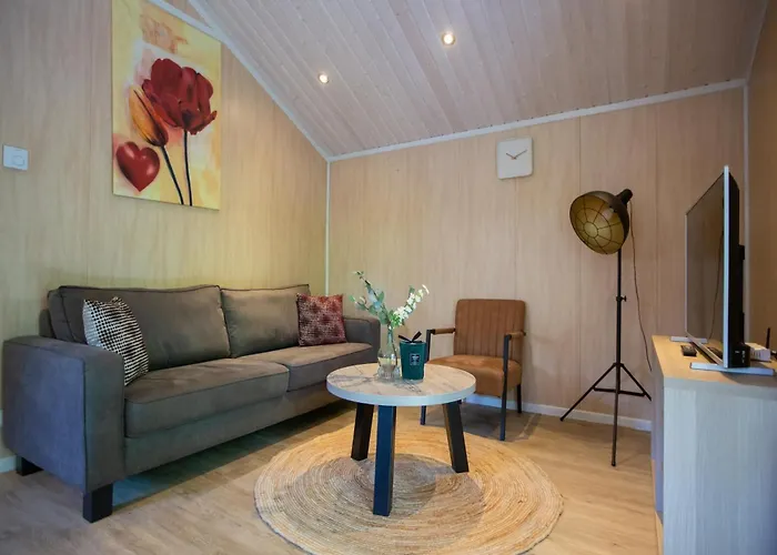 In Brabant With Cozy Covered Terrace 木屋 奥斯楚特